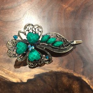 2/$10 Vintage, beautiful hair clip